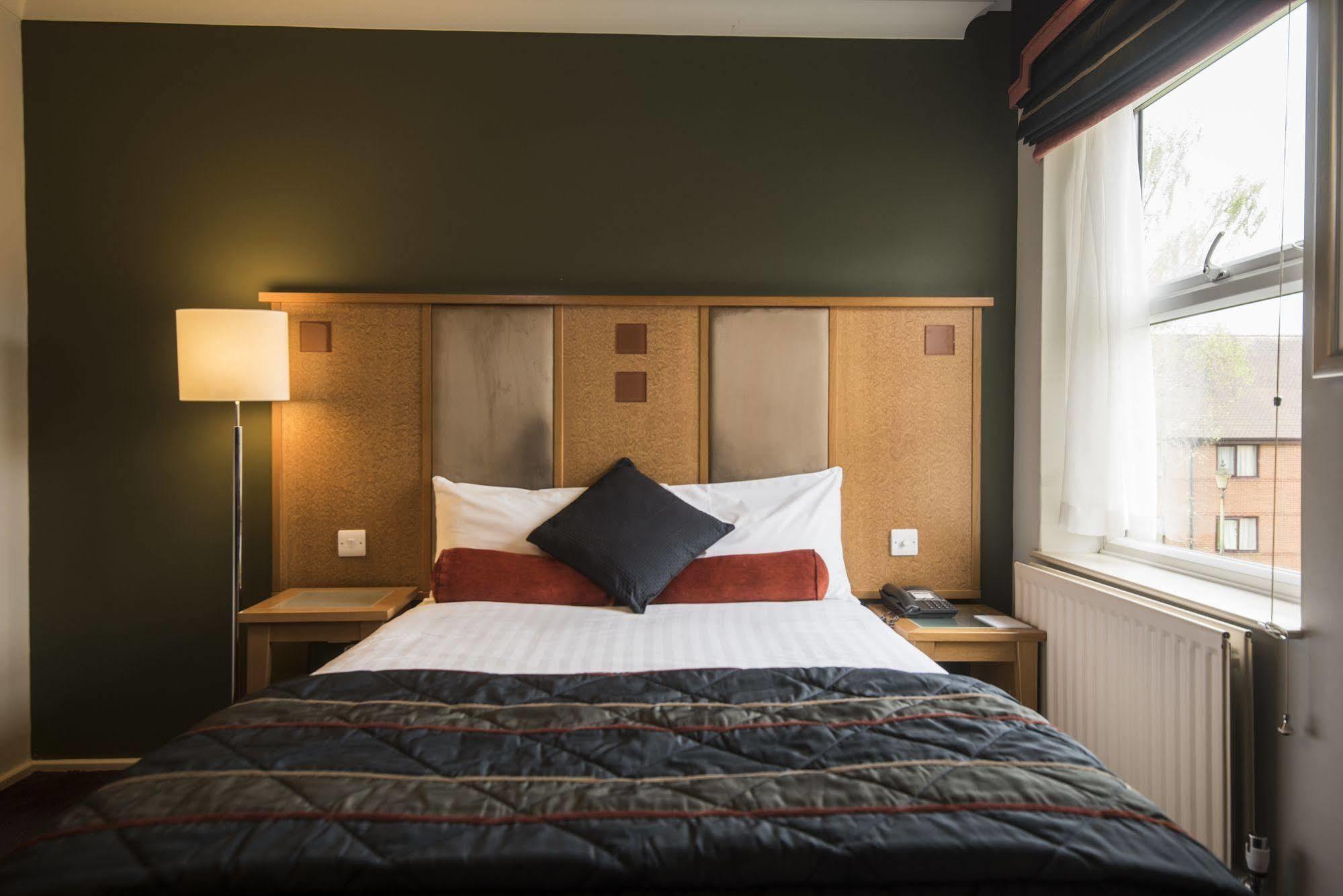 Horwood House Hotel Milton Keynes Buitenkant foto